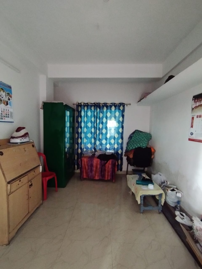 Unfurnished 2bhk in Gandhi Basti Tiniali,Guwahati for Rent